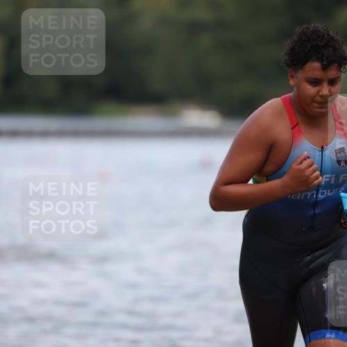 14.09.2025 - Stadtparktriathlon Michael Strokosch http://msf.ph/oto/8876536 14.09.2025 13:17:45 Schwimmen 1563, 1570, 1584, 1606, 1615 meine-sportfotos.de