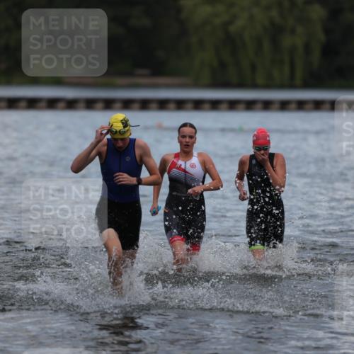 14.09.2025 - Stadtparktriathlon Michael Strokosch http://msf.ph/oto/8876538 14.09.2025 13:17:48 Schwimmen 1563, 1570, 1584, 1606, 1615 meine-sportfotos.de