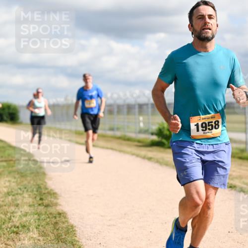 14.09.2025 - Airport Race Dr. Thomas Lammeyer http://msf.ph/oto/8876547 14.09.2025 12:21:21 Laufen 1958 meine-sportfotos.de