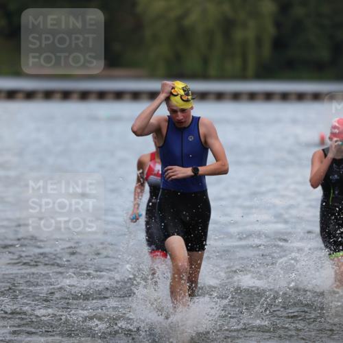 14.09.2025 - Stadtparktriathlon Michael Strokosch http://msf.ph/oto/8876548 14.09.2025 13:17:50 Schwimmen 1549, 1563, 1570, 1584, 1615 meine-sportfotos.de