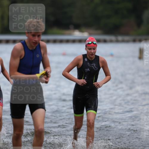 14.09.2025 - Stadtparktriathlon Michael Strokosch http://msf.ph/oto/8876557 14.09.2025 13:17:52 Schwimmen 1549, 1563, 1570, 1584 meine-sportfotos.de