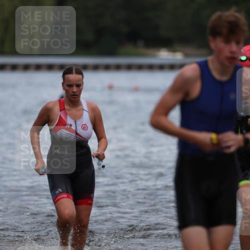 14.09.2025 - Stadtparktriathlon Michael Strokosch http://msf.ph/oto/8876564 14.09.2025 13:17:53 Schwimmen 1549, 1563, 1570, 1584 meine-sportfotos.de
