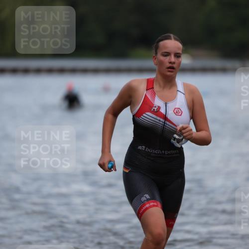 14.09.2025 - Stadtparktriathlon Michael Strokosch http://msf.ph/oto/8876571 14.09.2025 13:17:54 Schwimmen 1549, 1553, 1563, 1570, 1584 meine-sportfotos.de