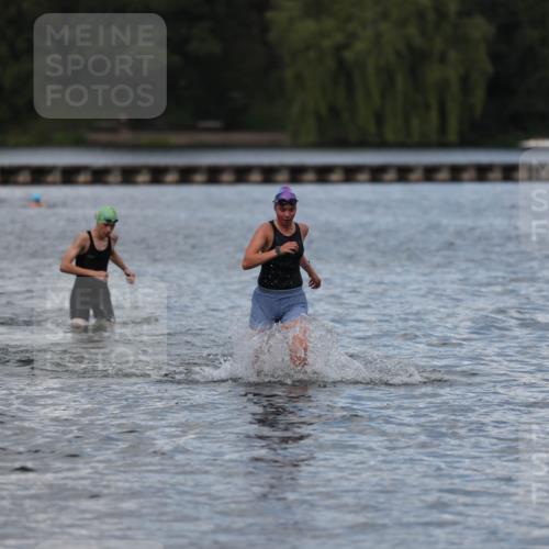 14.09.2025 - Stadtparktriathlon Michael Strokosch http://msf.ph/oto/8876618 14.09.2025 13:18:32 Schwimmen 1569 meine-sportfotos.de