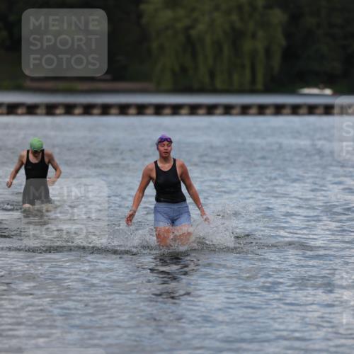 14.09.2025 - Stadtparktriathlon Michael Strokosch http://msf.ph/oto/8876621 14.09.2025 13:18:32 Schwimmen 1569 meine-sportfotos.de