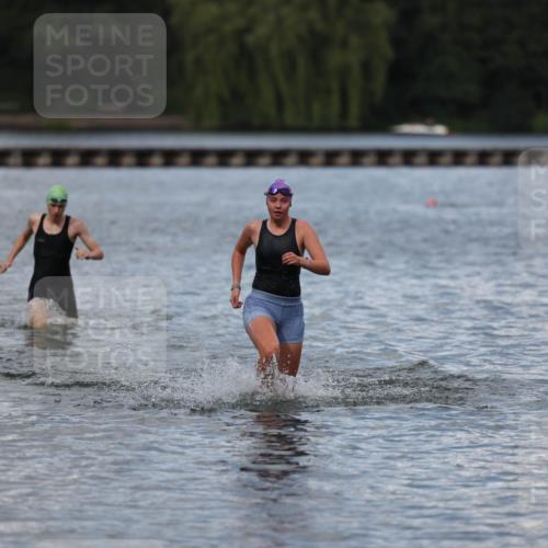 14.09.2025 - Stadtparktriathlon Michael Strokosch http://msf.ph/oto/8876625 14.09.2025 13:18:34 Schwimmen 1569, 1609 meine-sportfotos.de