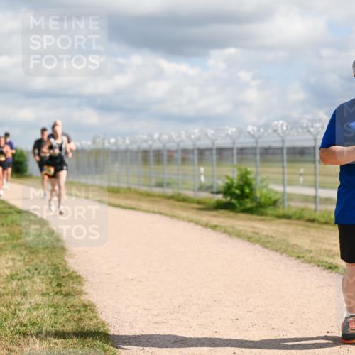 14.09.2025 - Airport Race Dr. Thomas Lammeyer http://msf.ph/oto/8876630 14.09.2025 12:21:28 Laufen 23, 30, 1002 meine-sportfotos.de