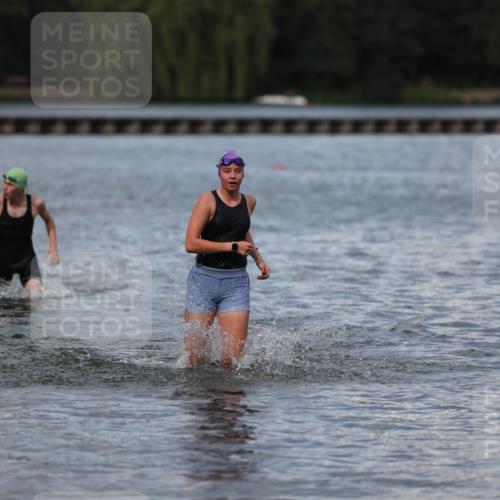 14.09.2025 - Stadtparktriathlon Michael Strokosch http://msf.ph/oto/8876632 14.09.2025 13:18:35 Schwimmen 1569, 1609 meine-sportfotos.de