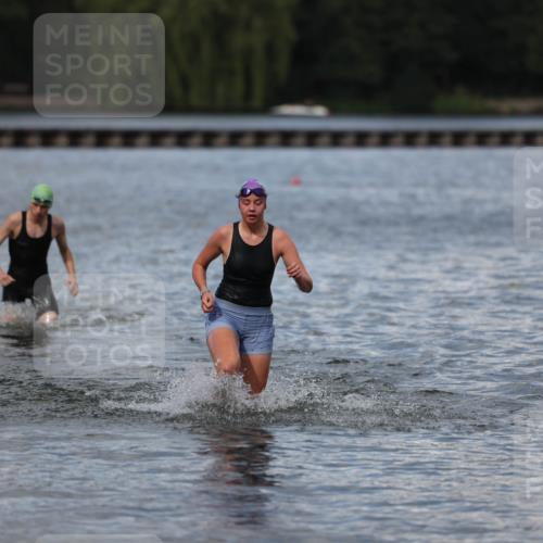 14.09.2025 - Stadtparktriathlon Michael Strokosch http://msf.ph/oto/8876634 14.09.2025 13:18:36 Schwimmen 1569, 1609 meine-sportfotos.de