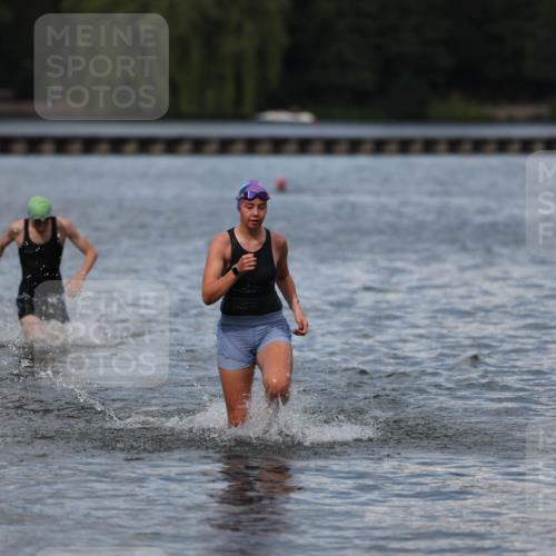14.09.2025 - Stadtparktriathlon Michael Strokosch http://msf.ph/oto/8876637 14.09.2025 13:18:36 Schwimmen 1569, 1609 meine-sportfotos.de