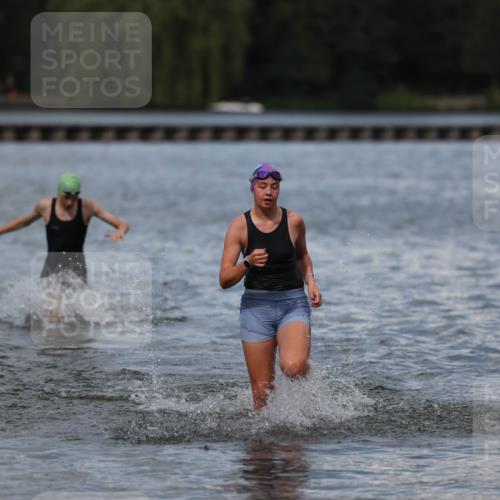 14.09.2025 - Stadtparktriathlon Michael Strokosch http://msf.ph/oto/8876643 14.09.2025 13:18:37 Schwimmen 1569, 1609 meine-sportfotos.de