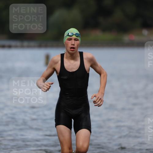 14.09.2025 - Stadtparktriathlon Michael Strokosch http://msf.ph/oto/8876662 14.09.2025 13:18:45 Schwimmen 1569, 1609 meine-sportfotos.de