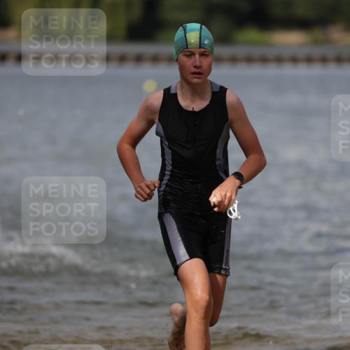 14.09.2025 - Stadtparktriathlon Michael Strokosch http://msf.ph/oto/8876678 14.09.2025 13:19:46 Schwimmen 1568, 1583, 1593, 1597 meine-sportfotos.de