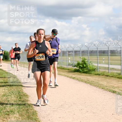 14.09.2025 - Airport Race Dr. Thomas Lammeyer http://msf.ph/oto/8876716 14.09.2025 12:21:35 Laufen 728, 488 meine-sportfotos.de
