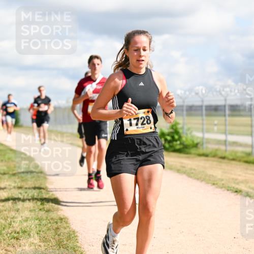14.09.2025 - Airport Race Dr. Thomas Lammeyer http://msf.ph/oto/8876732 14.09.2025 12:21:36 Laufen 1728 meine-sportfotos.de