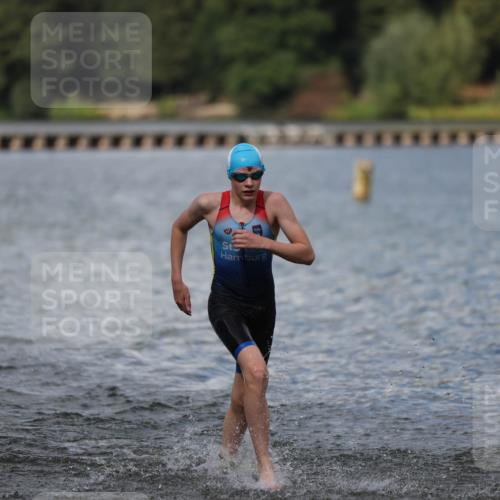 14.09.2025 - Stadtparktriathlon Michael Strokosch http://msf.ph/oto/8876739 14.09.2025 13:20:00 Schwimmen 1586, 1589, 1597 meine-sportfotos.de