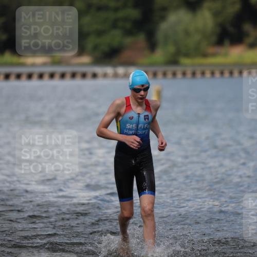 14.09.2025 - Stadtparktriathlon Michael Strokosch http://msf.ph/oto/8876743 14.09.2025 13:20:00 Schwimmen 1586, 1589, 1597 meine-sportfotos.de