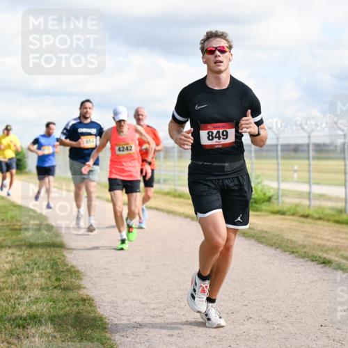 14.09.2025 - Airport Race Dr. Thomas Lammeyer http://msf.ph/oto/8876808 14.09.2025 12:21:41 Laufen 4242, 849 meine-sportfotos.de