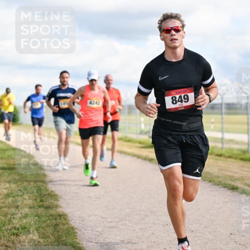 14.09.2025 - Airport Race Dr. Thomas Lammeyer http://msf.ph/oto/8876813 14.09.2025 12:21:41 Laufen 849 meine-sportfotos.de