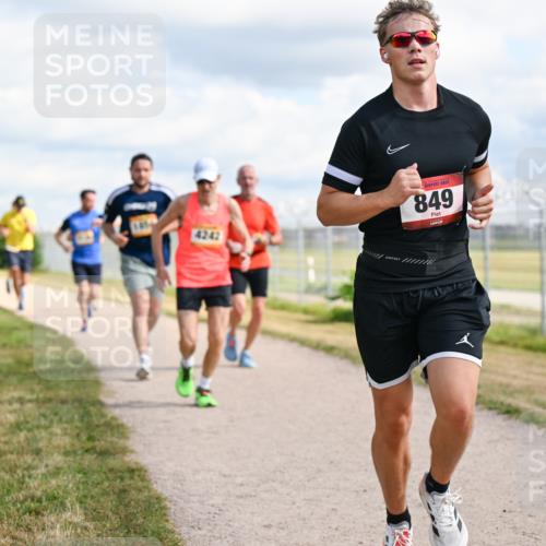 14.09.2025 - Airport Race Dr. Thomas Lammeyer http://msf.ph/oto/8876816 14.09.2025 12:21:42 Laufen 4242, 849 meine-sportfotos.de
