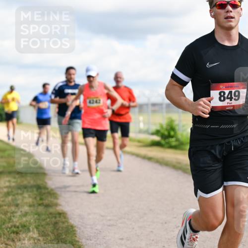 14.09.2025 - Airport Race Dr. Thomas Lammeyer http://msf.ph/oto/8876820 14.09.2025 12:21:42 Laufen 4242, 849 meine-sportfotos.de