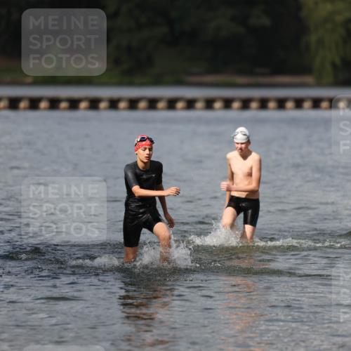 14.09.2025 - Stadtparktriathlon Michael Strokosch http://msf.ph/oto/8876824 14.09.2025 13:20:41 Schwimmen 1587, 1601 meine-sportfotos.de