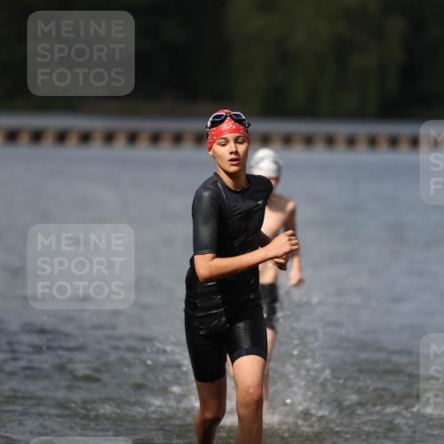 14.09.2025 - Stadtparktriathlon Michael Strokosch http://msf.ph/oto/8876842 14.09.2025 13:20:47 Schwimmen 1587, 1601 meine-sportfotos.de