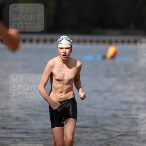 14.09.2025 - Stadtparktriathlon Michael Strokosch http://msf.ph/oto/8876854 14.09.2025 13:20:50 Schwimmen 1587, 1601 meine-sportfotos.de