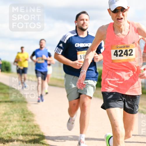 14.09.2025 - Airport Race Dr. Thomas Lammeyer http://msf.ph/oto/8876858 14.09.2025 12:21:44 Laufen 18, 42, 4242 meine-sportfotos.de