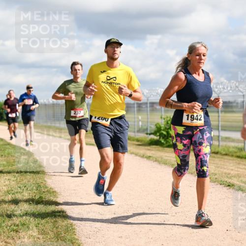 14.09.2025 - Airport Race Dr. Thomas Lammeyer http://msf.ph/oto/8876894 14.09.2025 12:21:48 Laufen 237, 1942, 1200 meine-sportfotos.de