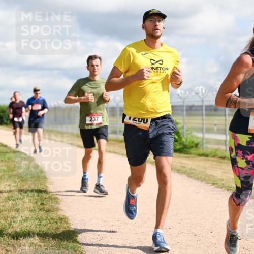 14.09.2025 - Airport Race Dr. Thomas Lammeyer http://msf.ph/oto/8876899 14.09.2025 12:21:48 Laufen 237, 1200, 1942 meine-sportfotos.de