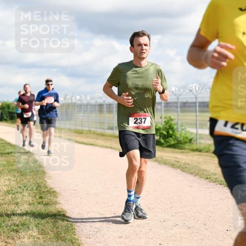 14.09.2025 - Airport Race Dr. Thomas Lammeyer http://msf.ph/oto/8876904 14.09.2025 12:21:49 Laufen 237, 1200 meine-sportfotos.de