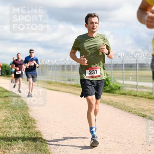 14.09.2025 - Airport Race Dr. Thomas Lammeyer http://msf.ph/oto/8876905 14.09.2025 12:21:50 Laufen 237, 1200 meine-sportfotos.de