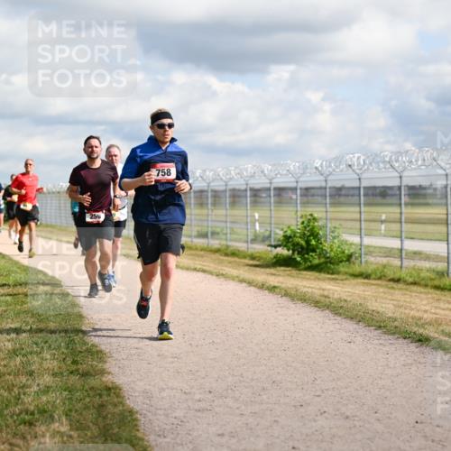 14.09.2025 - Airport Race Dr. Thomas Lammeyer http://msf.ph/oto/8876915 14.09.2025 12:21:52 Laufen 259, 758 meine-sportfotos.de