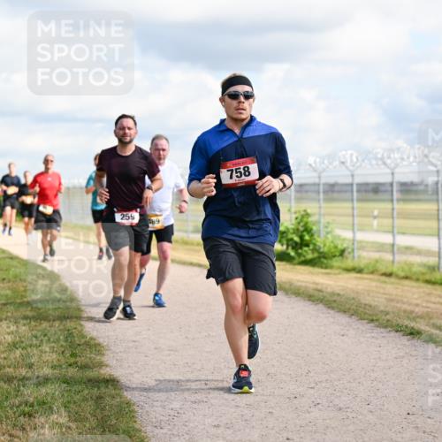14.09.2025 - Airport Race Dr. Thomas Lammeyer http://msf.ph/oto/8876924 14.09.2025 12:21:53 Laufen 259, 489, 758 meine-sportfotos.de