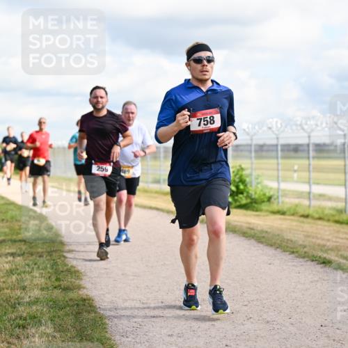 14.09.2025 - Airport Race Dr. Thomas Lammeyer http://msf.ph/oto/8876925 14.09.2025 12:21:53 Laufen 259, 489, 758 meine-sportfotos.de
