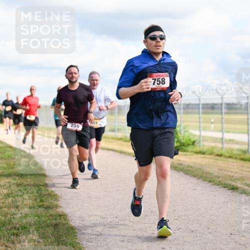 14.09.2025 - Airport Race Dr. Thomas Lammeyer http://msf.ph/oto/8876926 14.09.2025 12:21:53 Laufen 259, 758 meine-sportfotos.de