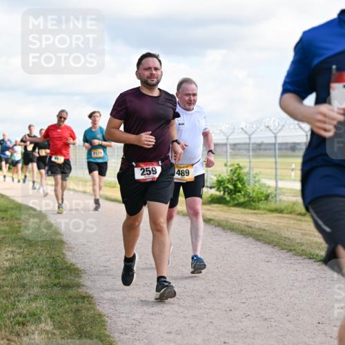14.09.2025 - Airport Race Dr. Thomas Lammeyer http://msf.ph/oto/8876931 14.09.2025 12:21:54 Laufen 2179, 259, 489, 758 meine-sportfotos.de