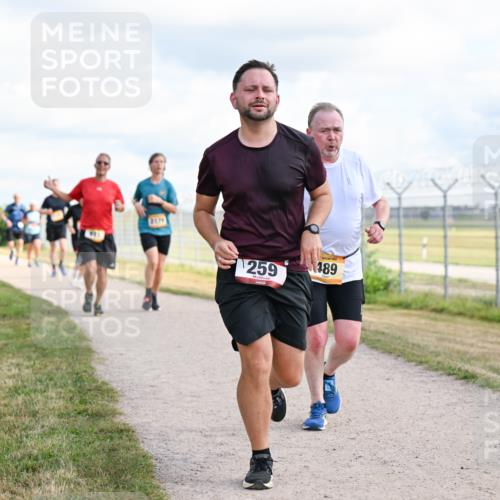14.09.2025 - Airport Race Dr. Thomas Lammeyer http://msf.ph/oto/8876934 14.09.2025 12:21:55 Laufen 259, 489 meine-sportfotos.de