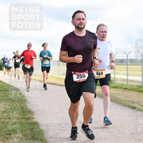 14.09.2025 - Airport Race Dr. Thomas Lammeyer http://msf.ph/oto/8876935 14.09.2025 12:21:55 Laufen 2179, 259, 489 meine-sportfotos.de
