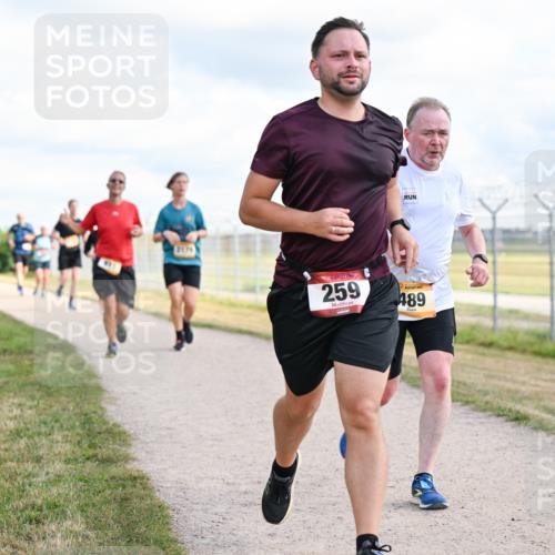 14.09.2025 - Airport Race Dr. Thomas Lammeyer http://msf.ph/oto/8876936 14.09.2025 12:21:55 Laufen 2175, 259, 489 meine-sportfotos.de