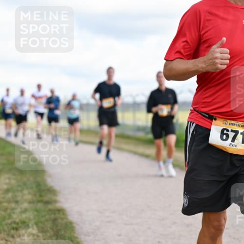 14.09.2025 - Airport Race Dr. Thomas Lammeyer http://msf.ph/oto/8876963 14.09.2025 12:21:59 Laufen 42, 671 meine-sportfotos.de