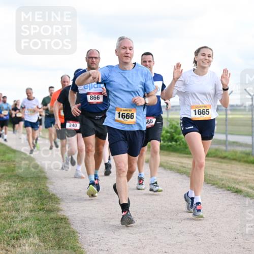 14.09.2025 - Airport Race Dr. Thomas Lammeyer http://msf.ph/oto/8877104 14.09.2025 12:22:23 Laufen 866, 1, 240, 1666, 1665, 88 meine-sportfotos.de