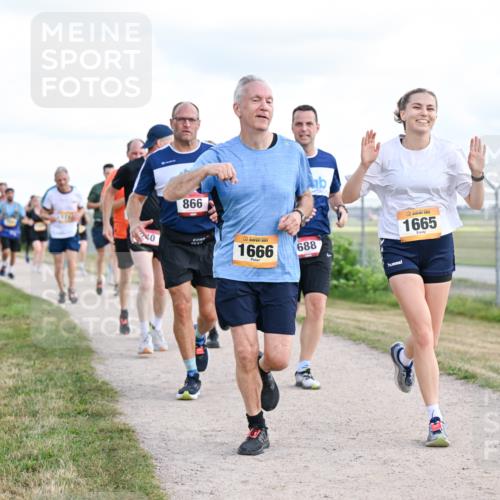14.09.2025 - Airport Race Dr. Thomas Lammeyer http://msf.ph/oto/8877105 14.09.2025 12:22:23 Laufen 40, 866, 1666, 688, 1665 meine-sportfotos.de