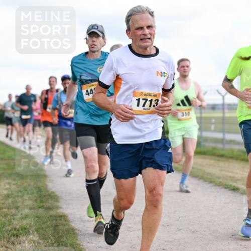 14.09.2025 - Airport Race Dr. Thomas Lammeyer http://msf.ph/oto/8877138 14.09.2025 12:22:28 Laufen 44, 1713, 310, 366 meine-sportfotos.de