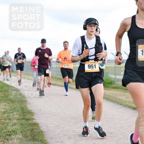 14.09.2025 - Airport Race Dr. Thomas Lammeyer http://msf.ph/oto/8877262 14.09.2025 12:22:49 Laufen 4138, 951, 1083 meine-sportfotos.de