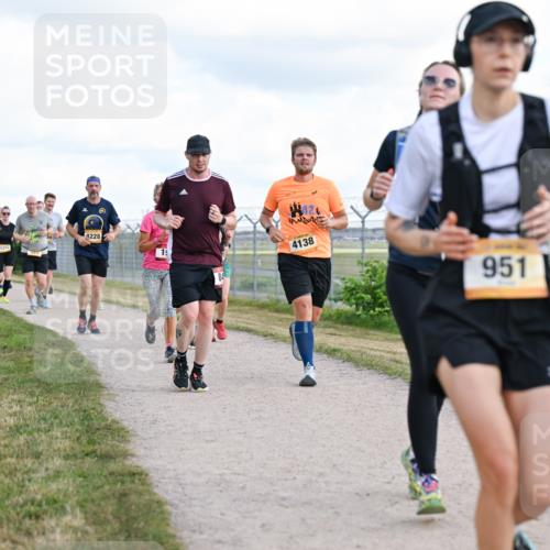 14.09.2025 - Airport Race Dr. Thomas Lammeyer http://msf.ph/oto/8877265 14.09.2025 12:22:50 Laufen 4228, 19, 4138, 951 meine-sportfotos.de