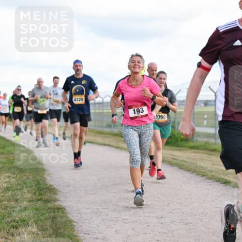 14.09.2025 - Airport Race Dr. Thomas Lammeyer http://msf.ph/oto/8877279 14.09.2025 12:22:52 Laufen 4228, 193, 060, 8 meine-sportfotos.de