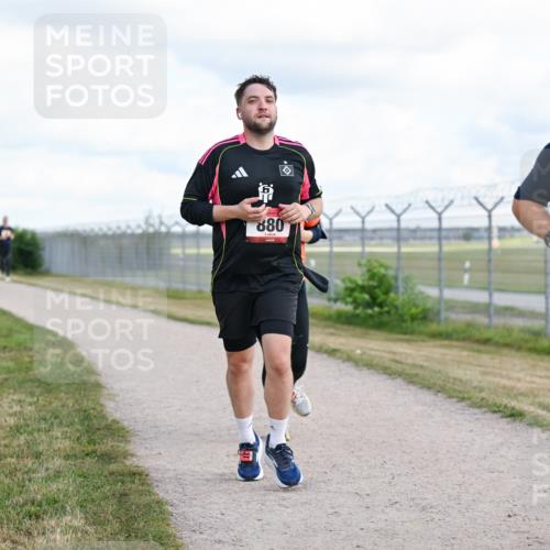 14.09.2025 - Airport Race Dr. Thomas Lammeyer http://msf.ph/oto/8877505 14.09.2025 12:23:31 Laufen 880, 17 meine-sportfotos.de