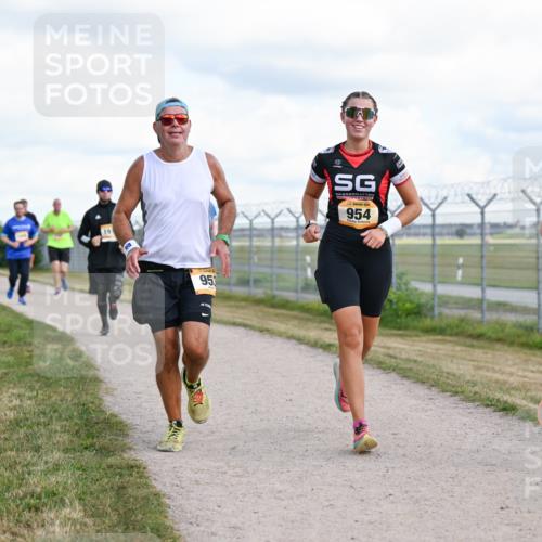14.09.2025 - Airport Race Dr. Thomas Lammeyer http://msf.ph/oto/8877695 14.09.2025 12:24:07 Laufen 953, 954, 1084 meine-sportfotos.de